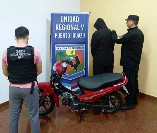 Atraparon a un joven de 19 años circulando en una moto robada