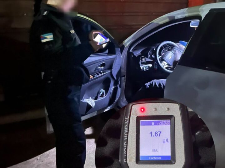 Alcoholizado causó disturbios en lo de su hija y le retuvieron el vehículo