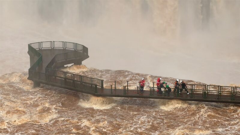 Cataratas lado brasileño aplicó el protocolo de seguridad ante la crecida del río Iguazú