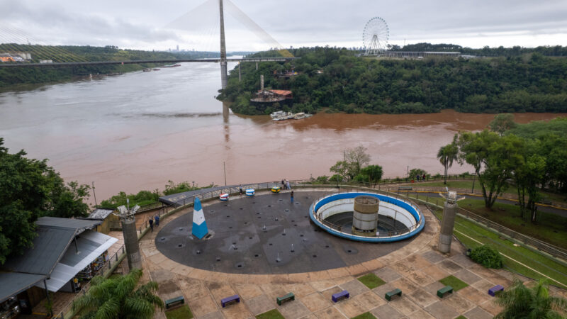 Leve reducción en el caudal de los ríos Iguazú y Paraná en la triple frontera