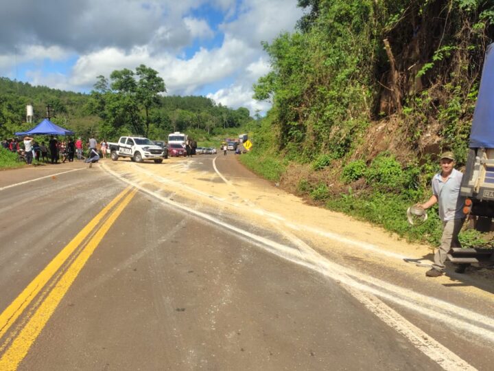 Puerto Piray: Siniestro vial provocó el corte de total de la ruta 12
