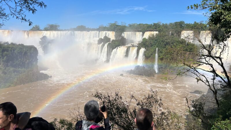 Por la Crecida vuelven a inhabilitar el circuito superior en Cataratas